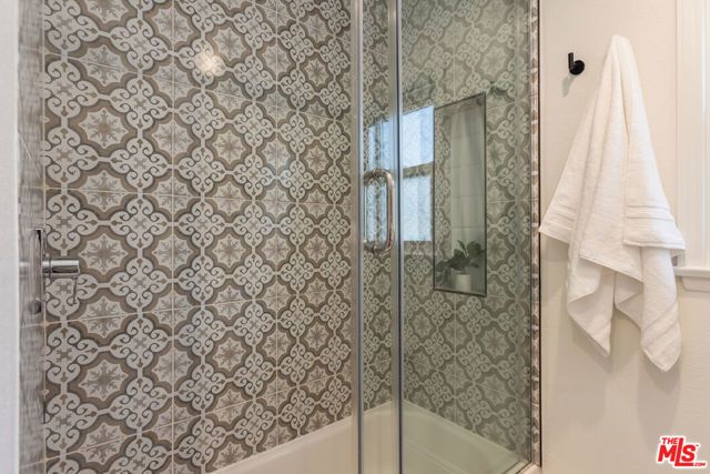 13620 Sylvan Street, Los Angeles, CA 91401