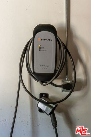 13620 Sylvan Street, Los Angeles, CA 91401