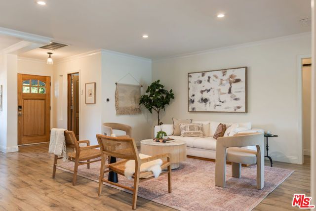 13620 Sylvan Street, Los Angeles, CA 91401