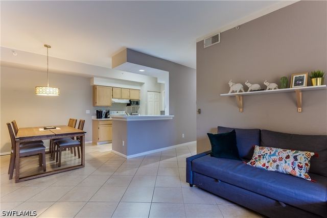 4670 Saint Croix LN 626, Naples, FL 34109