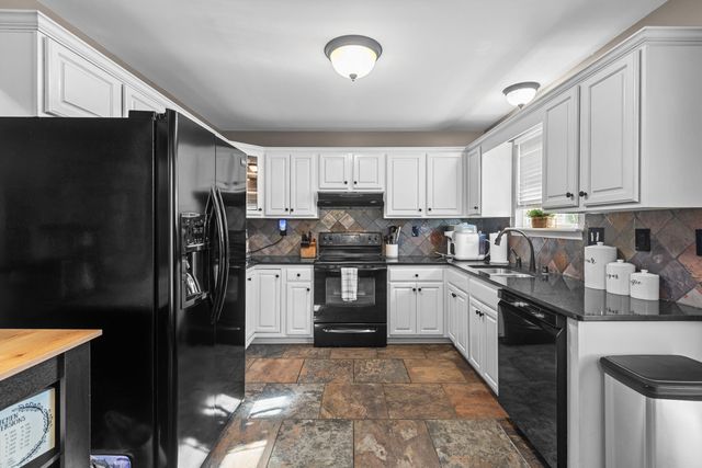 225 Cannonball Drive, Nicholasville, KY 40356