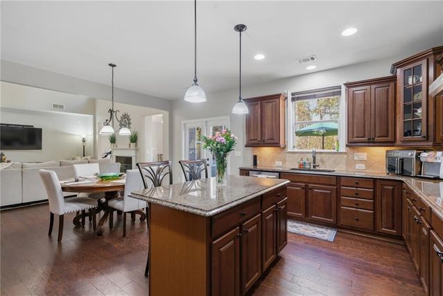 2660 Brentwood Estates Court, Cumming, GA 30041