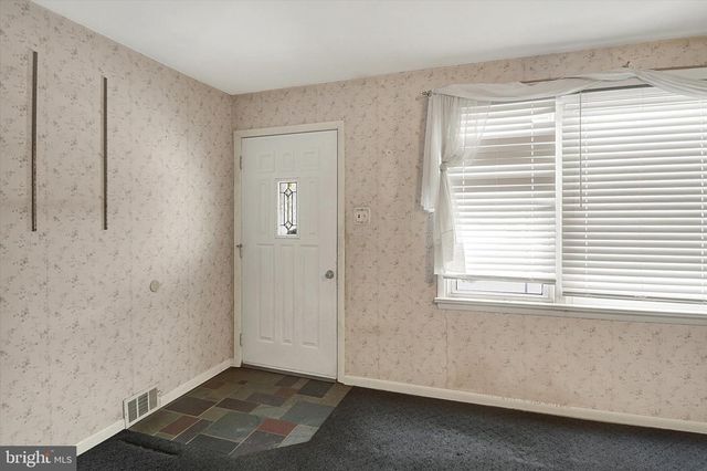 300 NORTHVIEW AVE, Telford, PA 18969