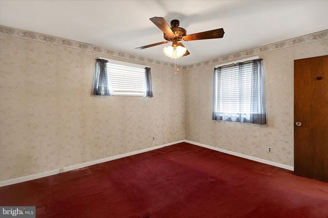 300 NORTHVIEW AVE, Telford, PA 18969