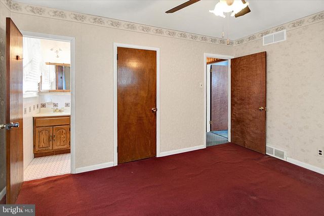 300 NORTHVIEW AVE, Telford, PA 18969