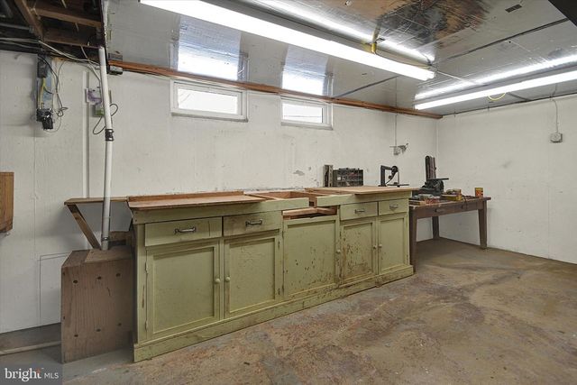 300 NORTHVIEW AVE, Telford, PA 18969