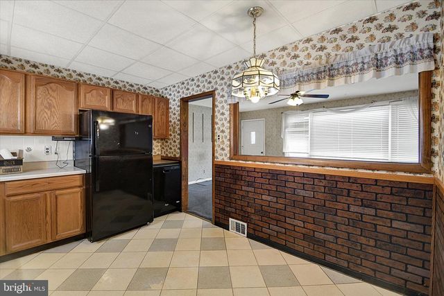 300 NORTHVIEW AVE, Telford, PA 18969