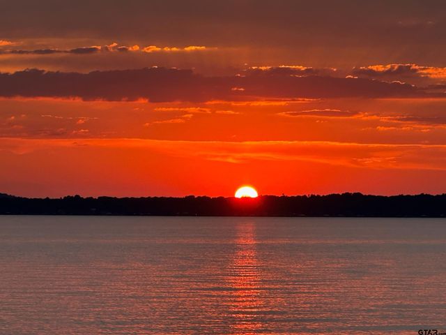 17198 Lakeview Dr., Flint, TX 75762