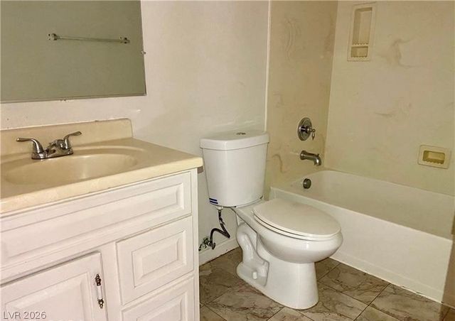 4955 JEFFREYS Avenue 710, Las Vegas, NV 89119