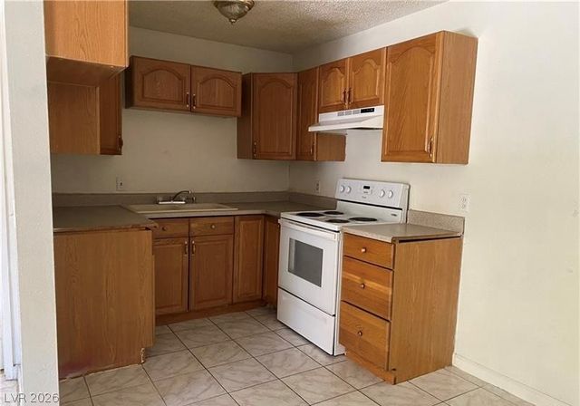 4955 JEFFREYS Avenue 710, Las Vegas, NV 89119