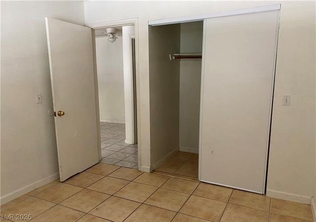 4955 JEFFREYS Avenue 710, Las Vegas, NV 89119