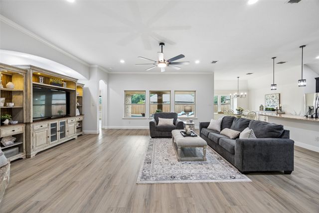 217 Hawks Ridge Trail, Burleson, TX 76028