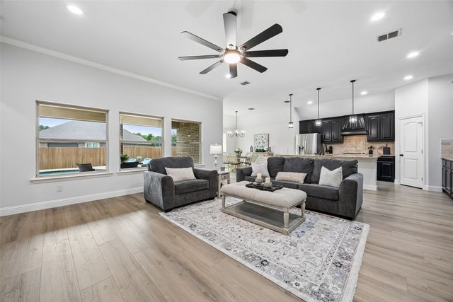 217 Hawks Ridge Trail, Burleson, TX 76028
