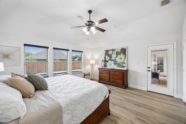 217 Hawks Ridge Trail, Burleson, TX 76028