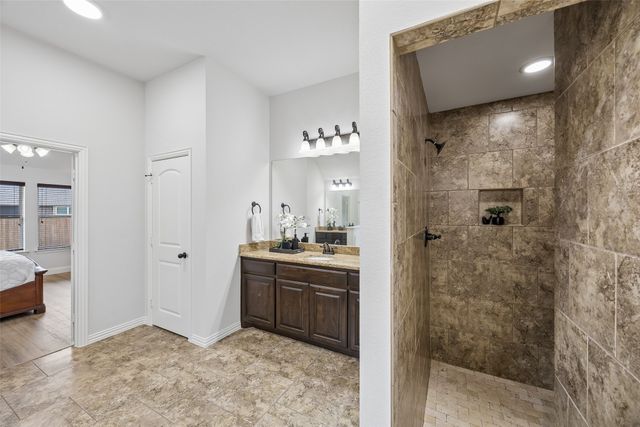 217 Hawks Ridge Trail, Burleson, TX 76028