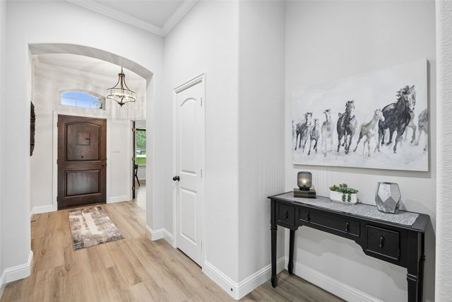 217 Hawks Ridge Trail, Burleson, TX 76028