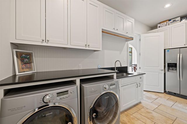 2413 Arion CIR, Austin, TX 78730