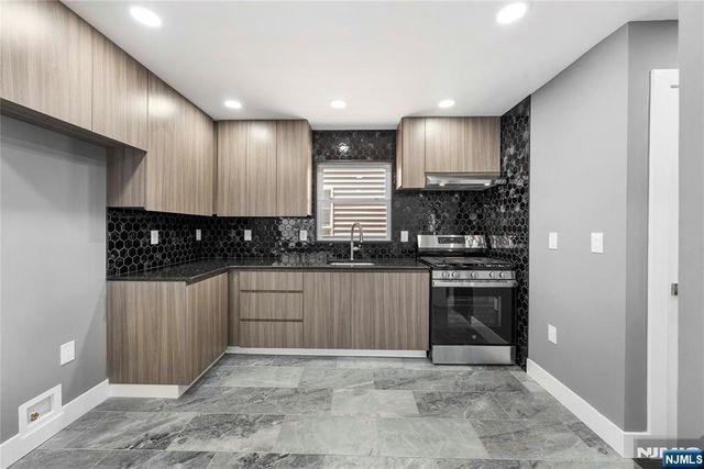 1117 Chestnut Street, Elizabeth, NJ 07201