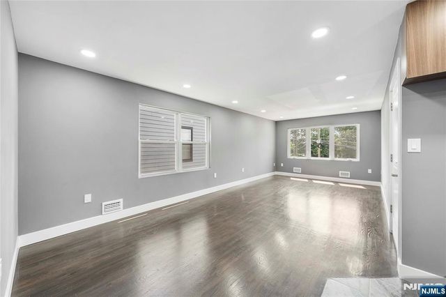 1117 Chestnut Street, Elizabeth, NJ 07201