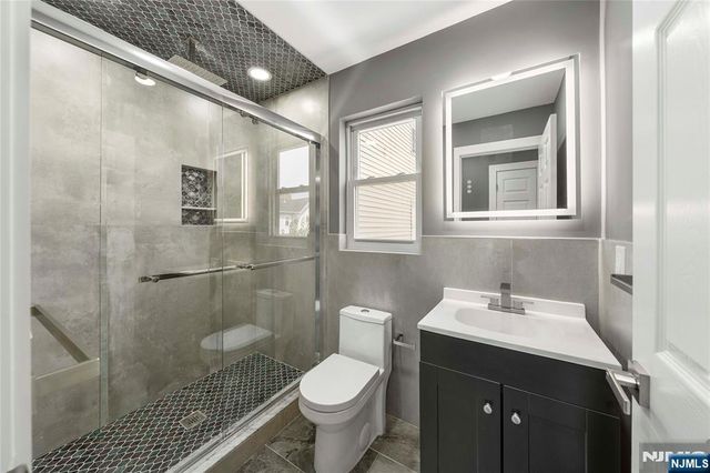 1117 Chestnut Street, Elizabeth, NJ 07201