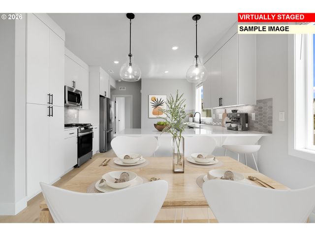 18630 Sw SOLITUDE St, Beaverton, OR 97007