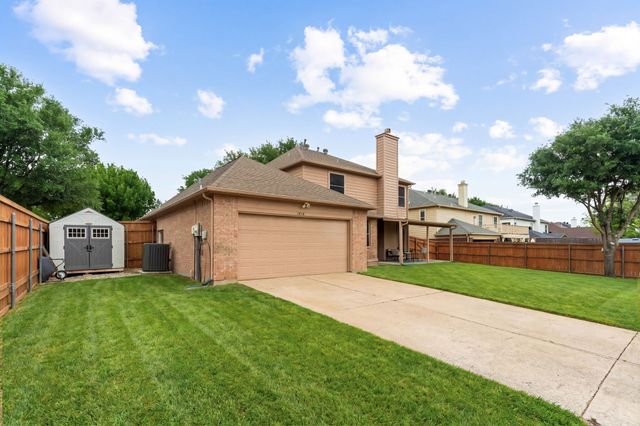 1414 Saddleback Lane, Lewisville, TX 75067