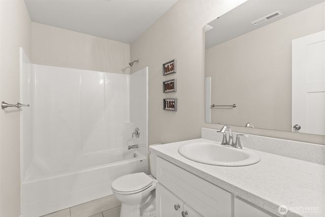 107 Brodie Street SE, Rainier, WA 98576
