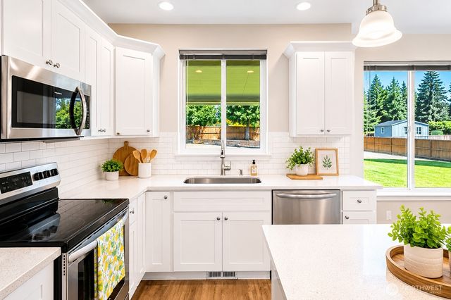 107 Brodie Street SE, Rainier, WA 98576