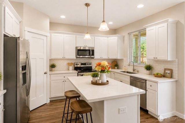 107 Brodie Street SE, Rainier, WA 98576