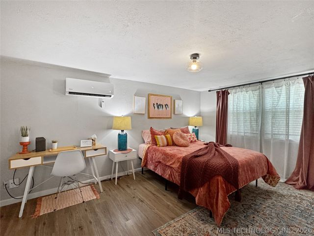 4517 S Waco Avenue, Tulsa, OK 74107