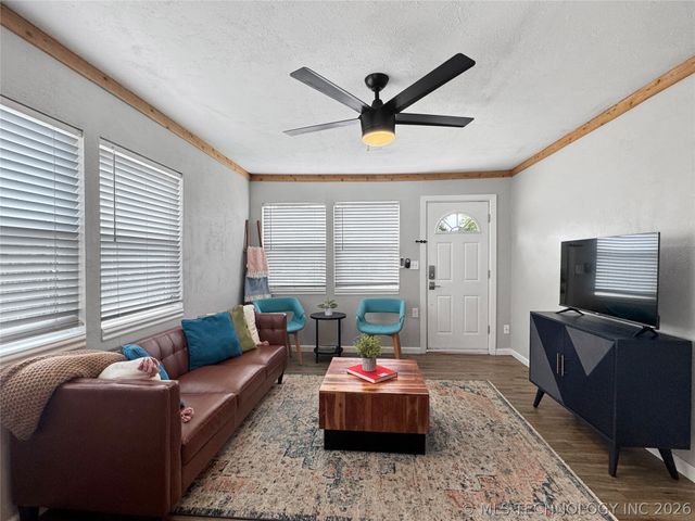 4517 S Waco Avenue, Tulsa, OK 74107