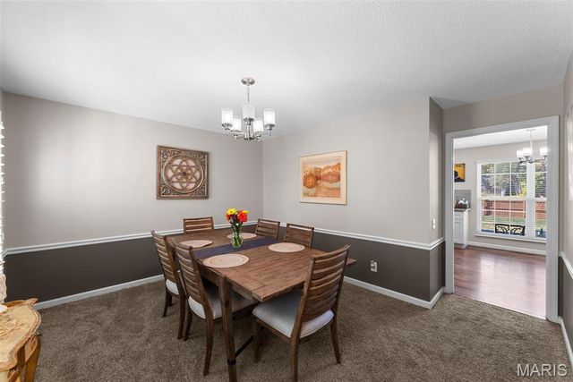 1517 Shadyside Lane, St Louis, MO 63146