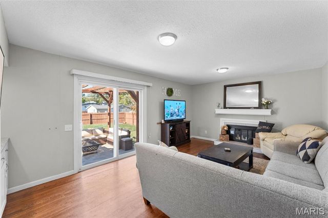 1517 Shadyside Lane, St Louis, MO 63146