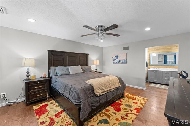 1517 Shadyside Lane, St Louis, MO 63146