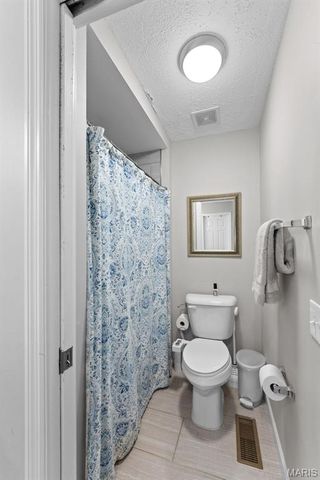 1517 Shadyside Lane, St Louis, MO 63146