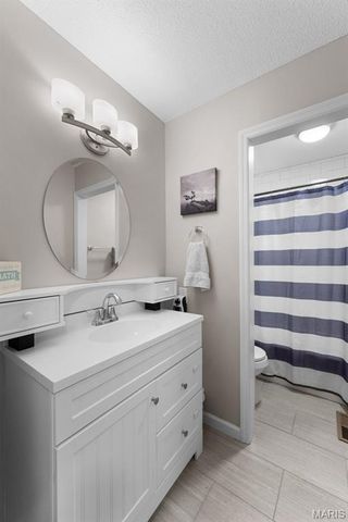 1517 Shadyside Lane, St Louis, MO 63146