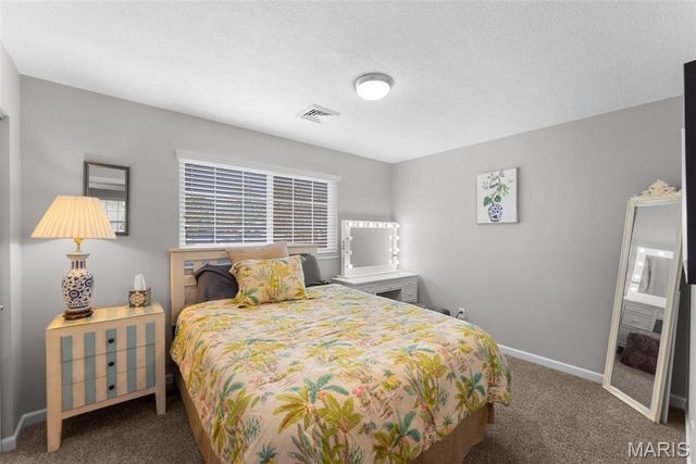 1517 Shadyside Lane, St Louis, MO 63146