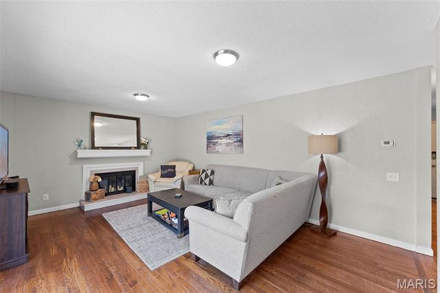 1517 Shadyside Lane, St Louis, MO 63146