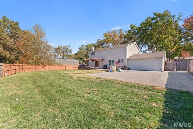 1517 Shadyside Lane, St Louis, MO 63146