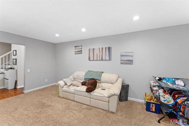 1517 Shadyside Lane, St Louis, MO 63146