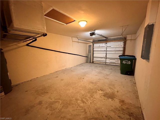 535-537 SE Van Loon TER, Cape Coral, FL 33990