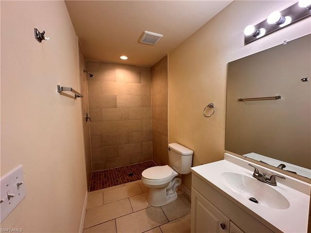 535-537 SE Van Loon TER, Cape Coral, FL 33990