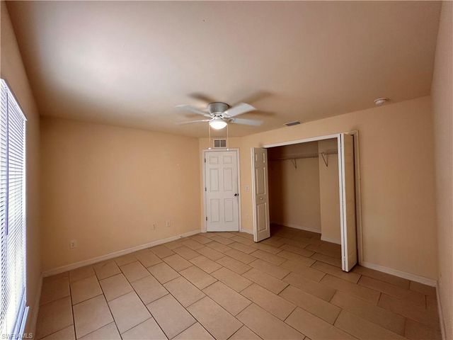 535-537 SE Van Loon TER, Cape Coral, FL 33990