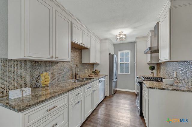 1905 Castle Gate Circle, San Marcos, TX 78666