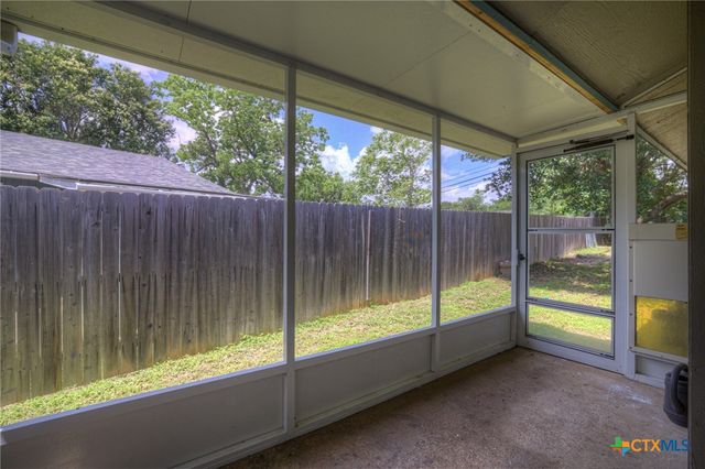 1905 Castle Gate Circle, San Marcos, TX 78666
