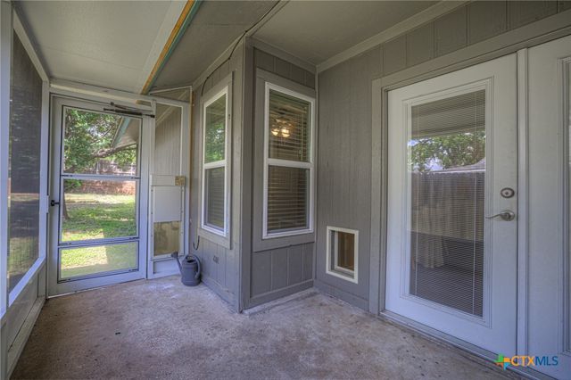 1905 Castle Gate Circle, San Marcos, TX 78666