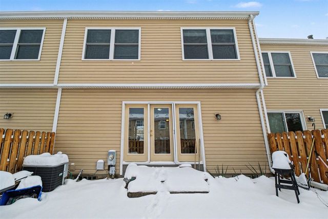 1208 Lear Court, Rochester Hills, MI 48307