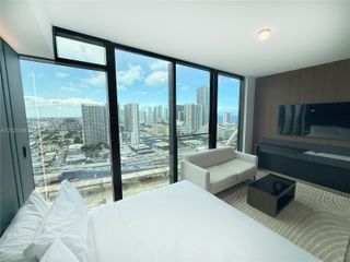 20 NE 11 St 2601, Miami, FL 33132