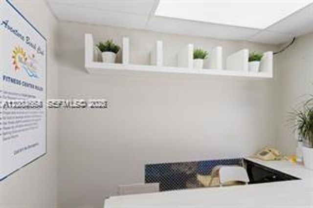 19201 Collins Ave 934, Sunny Isles Beach, FL 33160