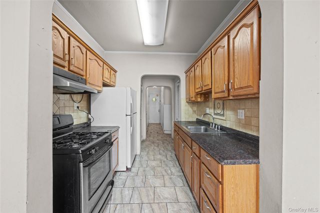 510 Morrispark, Bronx, NY 10462